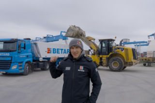 Maciej Janowski porzucił motocykl dla 10-tonowej bestii! Groziła mu praca na etacie