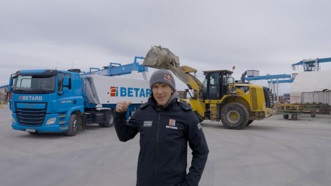 Maciej Janowski porzucił motocykl dla 10-tonowej bestii! Groziła mu praca na etacie