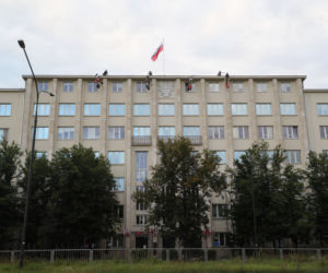 Aktywiści weszli na dach Ministerstwa