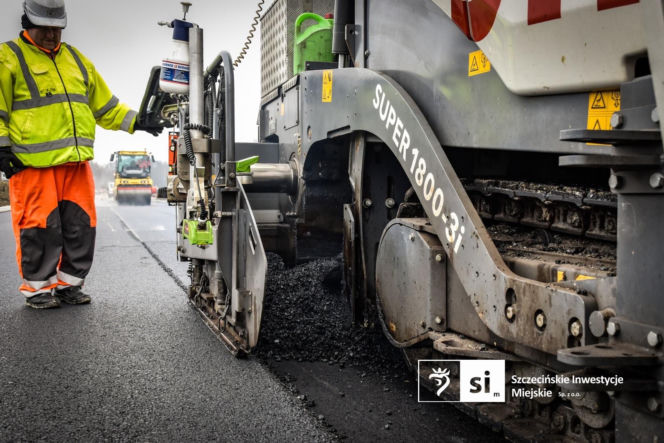 Pierwszy asfalt na Trasie Północnej