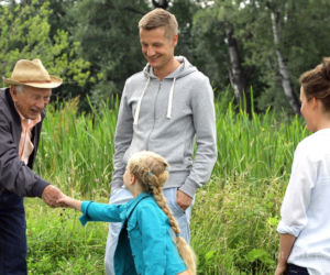 M jak miłość odc. 1026. Basia (Gabriela Raczyńska), Lucjan (Witold Pyrkosz), Paweł (Rafał Mroczek), Ala (Olga Frycz)