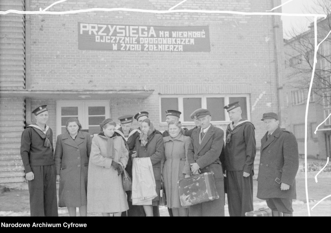 QUIZ PRL. Od Lenino do „fali”: Sprawdź, czy przetrwałbyś w wojsku PRL. Tylko dla orłów!