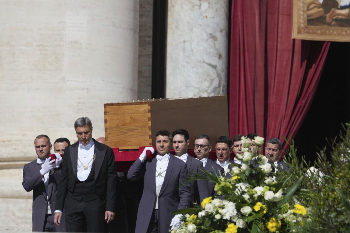Zaczął się pogrzeb papieża Franciszka. Jedna z największych takich ceremonii w histori
