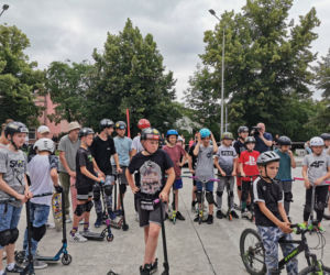 Bezpieczna Jazda z kaskiem