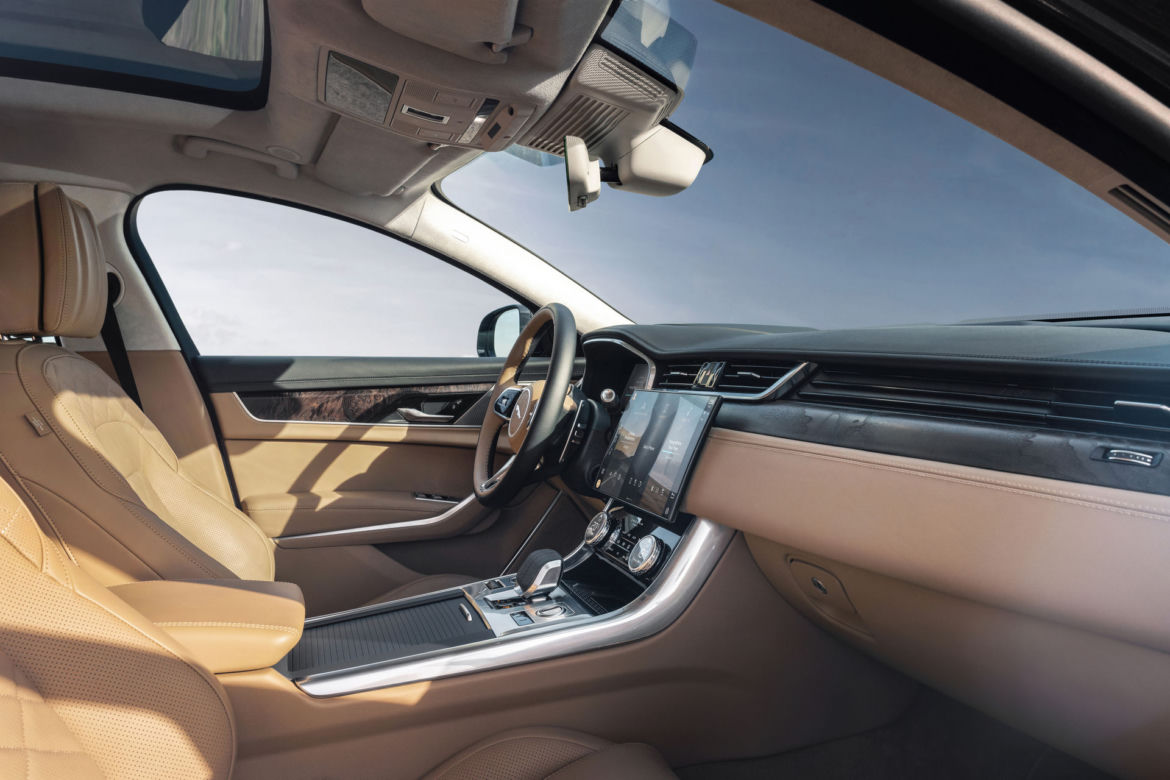 Nowy Jaguar XF (2021)