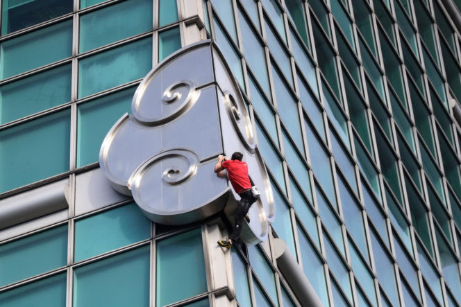 Alex Honnold wspiął się na wieżowiec Taipei 101