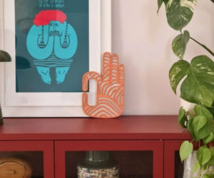 Przenośna lampa do salonu – jak wybrać trwały model bezprzewodowy?