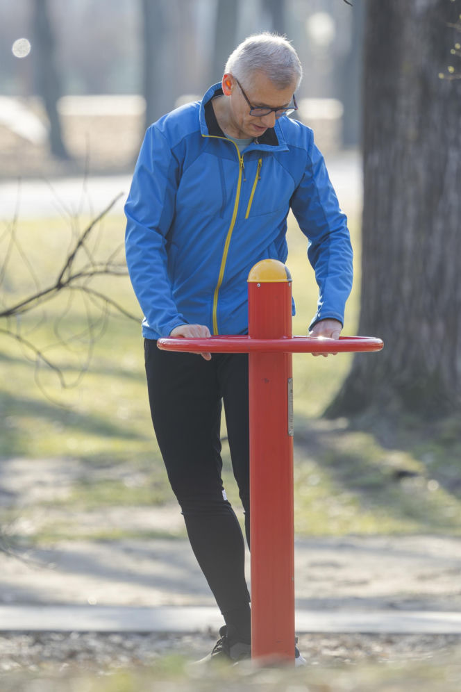 Senator Kwiatkowski gubi zimowe kilogramy