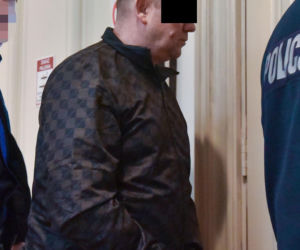 Zatłukł Andrzeja kijem i chciał upozorować wypadek.