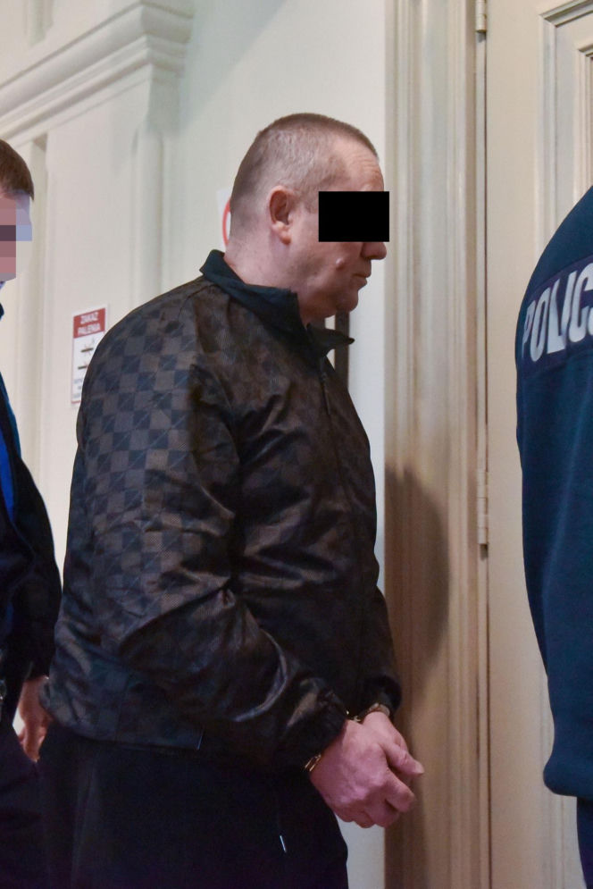 Zatłukł Andrzeja kijem i chciał upozorować wypadek.