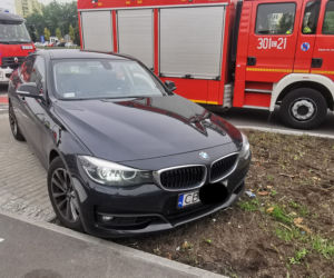 Wypadek na rondzie Kujawskim! Nieoznakowany radiowóz zderzył się z osobówką 