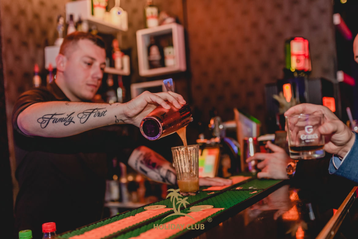 Szczecinianie w Holiday-Club. Zobacz, jak się bawią mieszkańcy! 