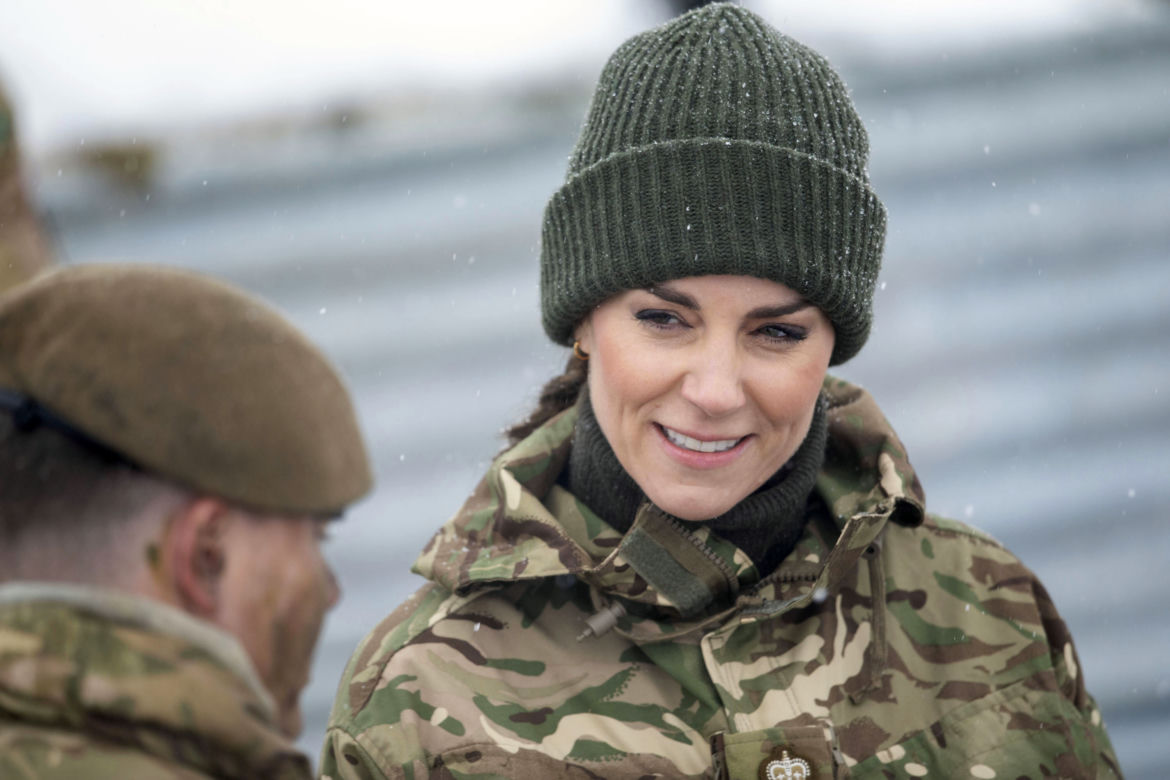 Księżna Kate na poligonie