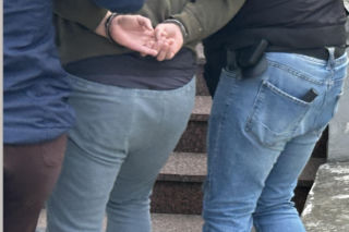 Po grillu siekierą zaatakował śpiącego przyjaciela. Grozi mu dożywocie
