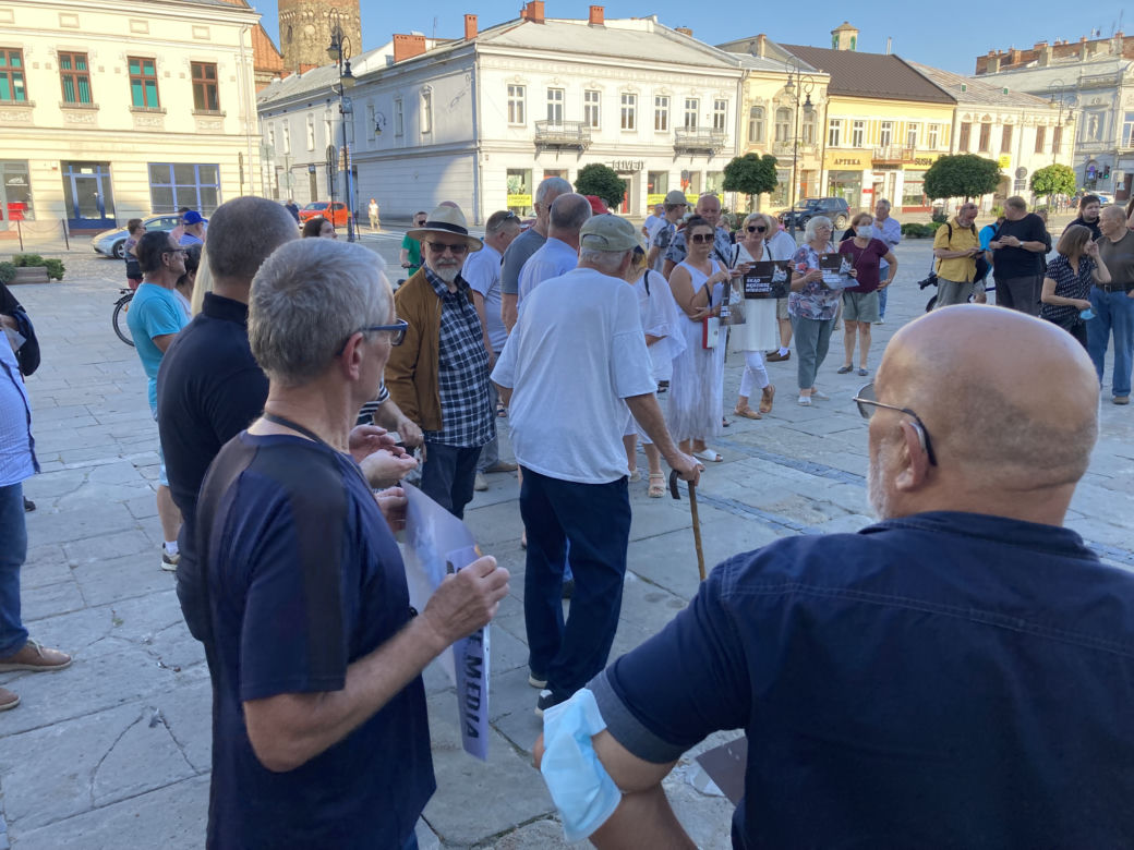 Protest w Nowym Sączu przeciwko zmianom w ustawie o radiofonii i telewizji