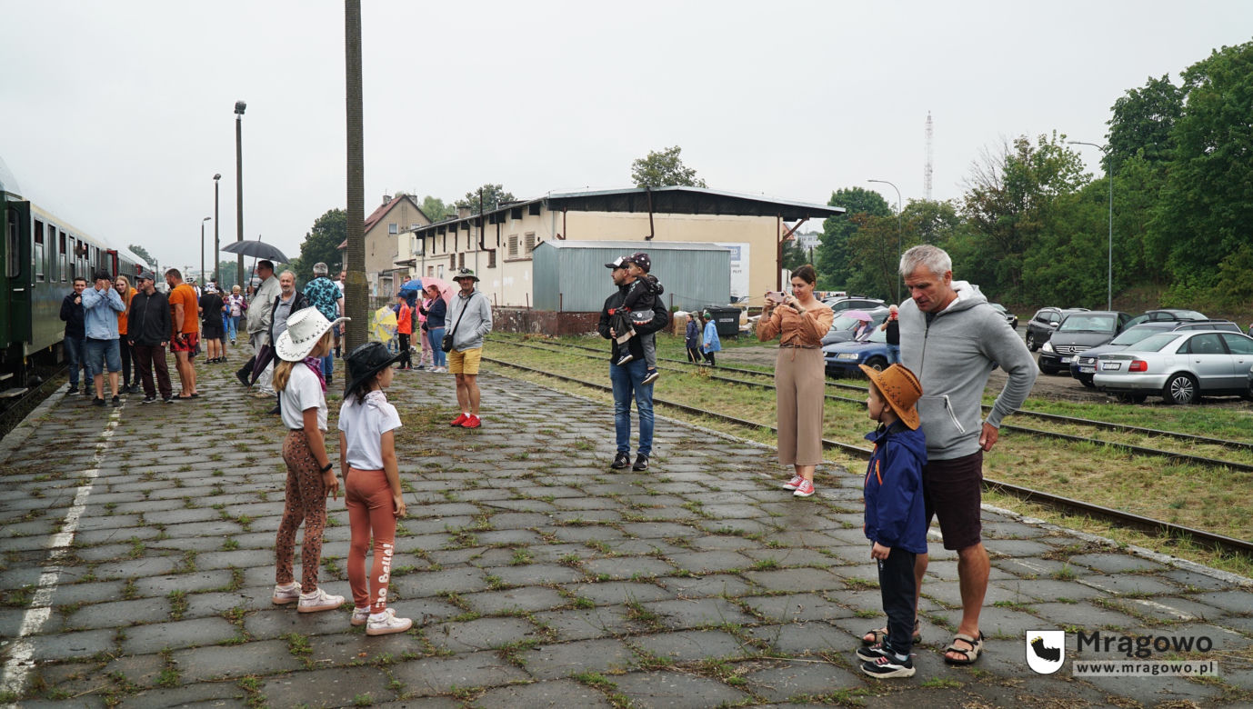 Piknik Country 2023. Do Mrągowa przyjechał historyczny pociąg „Country Ekspress”