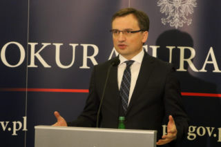 Kto z najsłabszych zapłaci za upokorzenie Ziobry? - pyta Galopujący Major