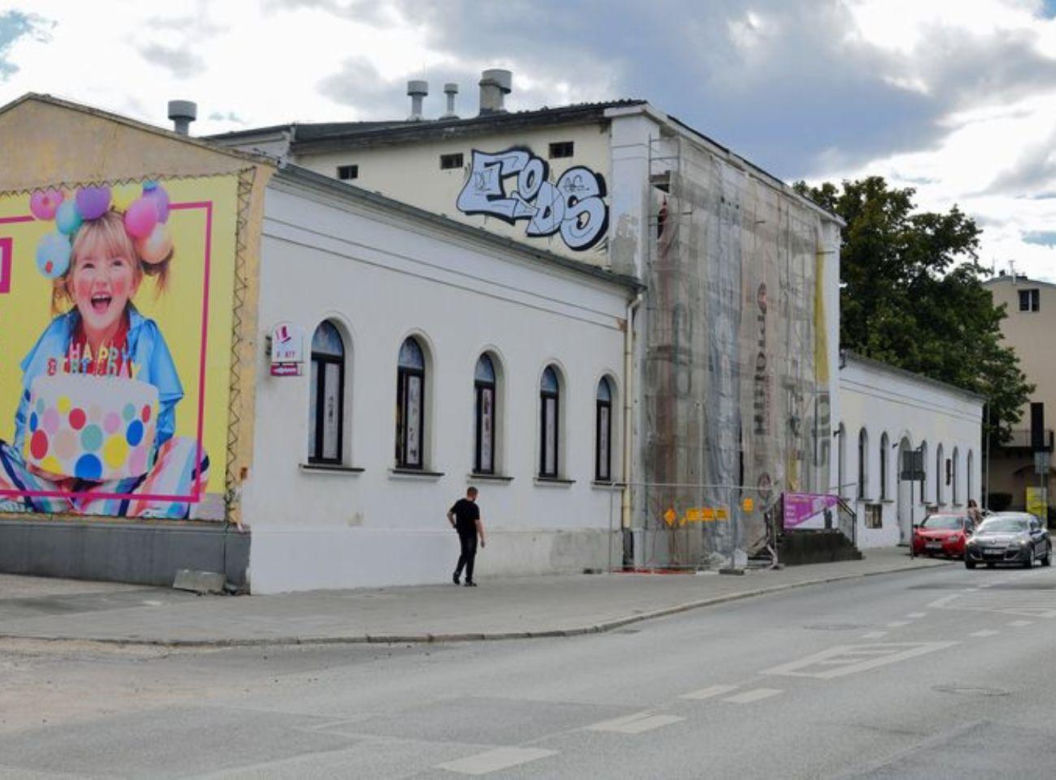 Ponad 100 lat temu bydgoszczanie zwali go Strzelnicą, ale dla kolejnych pokoleń to Kinoteatr Adria. Zmieni się zupełnie!