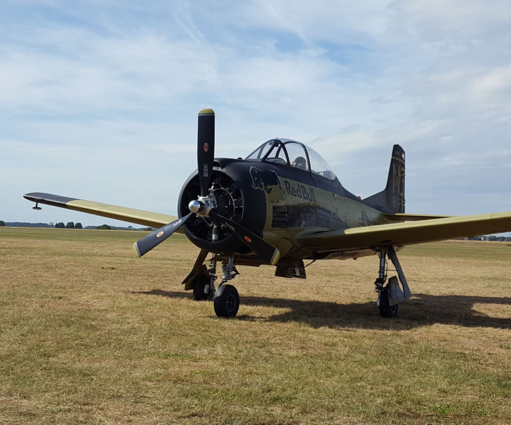 Tragedia po Antidotum. W Czechach rozbił się samolot T-28 Trojan, pilot nie żyje