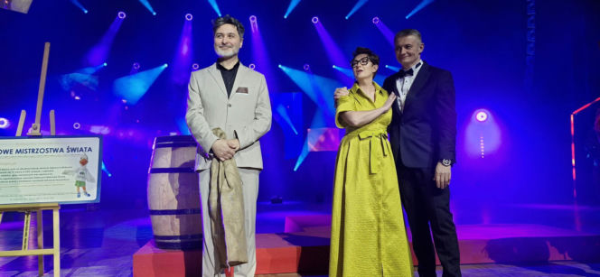 XIV Marszałkowski Bal Dobroczynny w CKK Jordanki. Koncert Kuby Badacha i licytacje