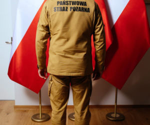 TAK mają teraz wyglądać strażacy! Będą nosić krótkie spodenki 