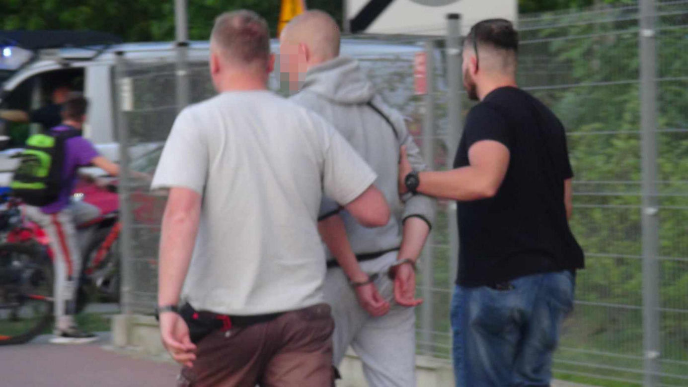 Podźgali nastolatka podczas imprezy. „Dwa razy w plecy”. Prokuratura zdradza kulisy śledztwa