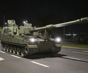 Nocna próba defilady wojskowej w Warszawie
