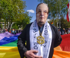 Happening pt. Na drugi koniec tęczy z Ojcem Tadeuszem. Chryja 2