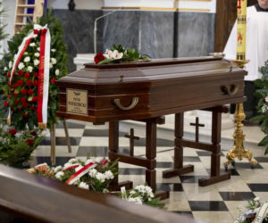 Jarosław Kaczyński na pogrzebie pierwszego naczelnego Gazety Polskiej