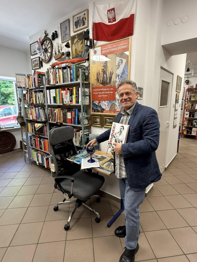 Nie uwierzysz, co kryje ta starachowicka biblioteka. To prawdziwy wehikuł czasu!
