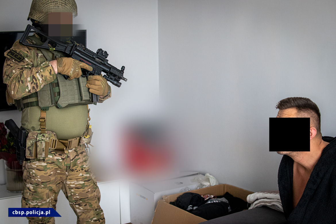 Podkarpackie: GANG SUTENERÓW rozbity! Tak wyniszczali konkurencję [WIDEO, ZDJĘCIA]