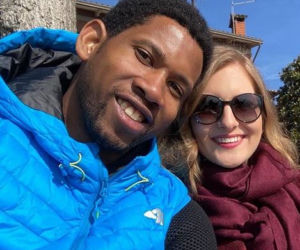 Wilfredo Leon na spacerze z żoną i dziećmi