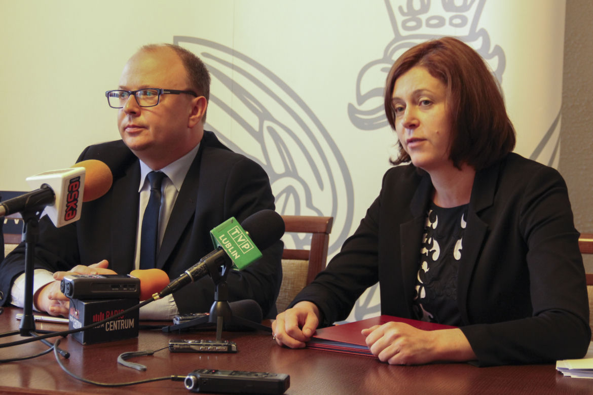 24 miliony złotych wydadzą na naprawę dziur w jezdniach