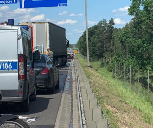 Dramatyczny wypadek pod Szczecinem, kilka osób nie żyje, płoną samochody