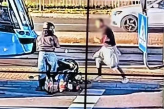 Horror na ulicach Wrocławia! Zaatakował skuterzystę, ukradł Opla i uderzył kobietę w twarz