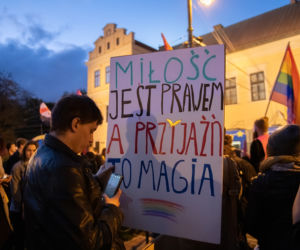 Tańczący protest pod krakowską kurią