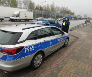 Łódzkie: WZRUSZAJĄCE gesty hołdu i pamięci! Tak policjanci pożegnali swojego kolegę! 