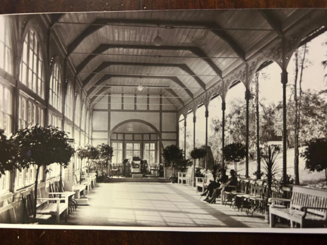 Pijalnia Dolnego Źródła w Świeradowie-Zdroju - zdjęcia z budowy i archiwalia