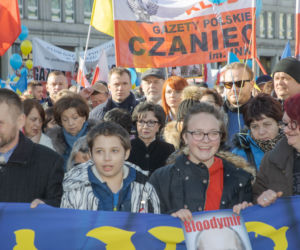 Warszawa. Manifestacja pod hasłem: Matki wołają przestańcie strzelać do dzieci!