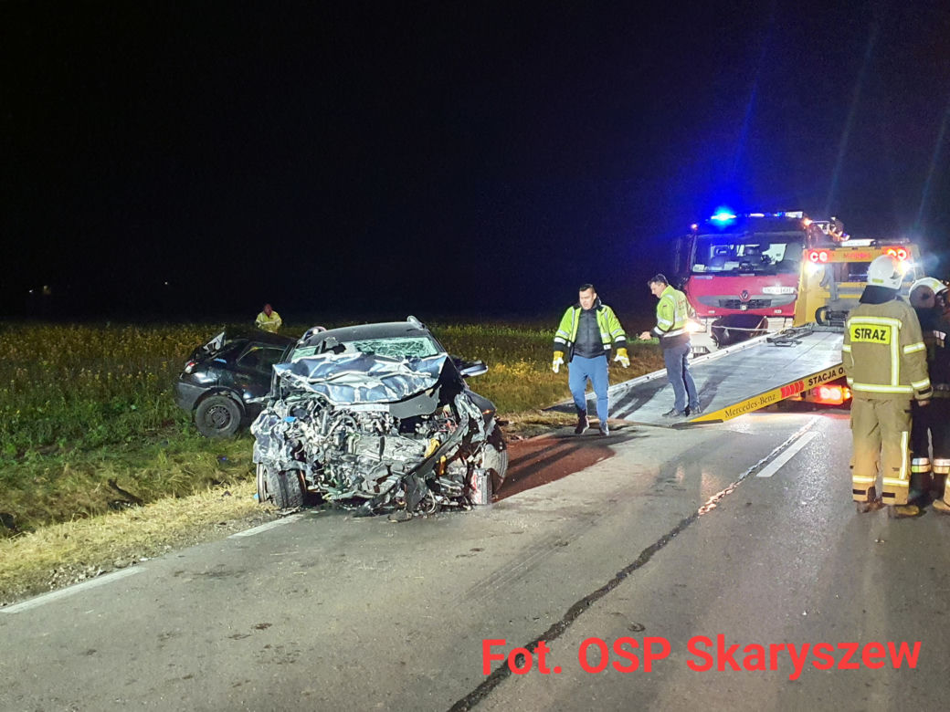 Odechów. Jedna osoba nie żyje, rodzina z dzieckiem w szpitalu. Sprawca wypadku zaatakował kobietę?! [WIDEO, ZDJĘCIA]