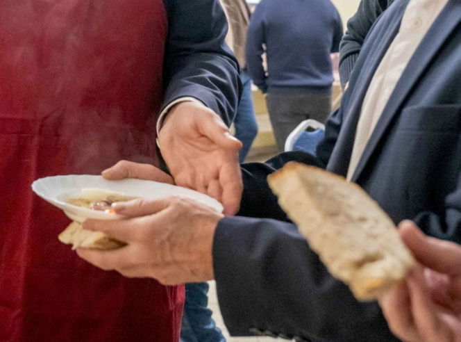 Minister Waldemar Żurek poleca na Wielkanoc żurek