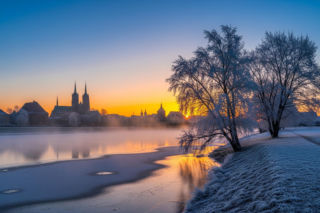 Mroźny poranek we Wrocławiu. Jak długo potrwa bezchmurne niebo 23.01.2026?!