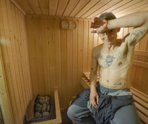 Tak mieszka lewicowy aktywista, zawodnik MMA Jaś Kapela