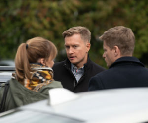 Na Wspólnej, odc. 3011. Iga (Lidia Sadowa), Robert (Dariusz Wnuk), Igor (Jakub Wesołowski)