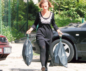 Pamiątki po Łapickim trafiły ze śmieci do teatru