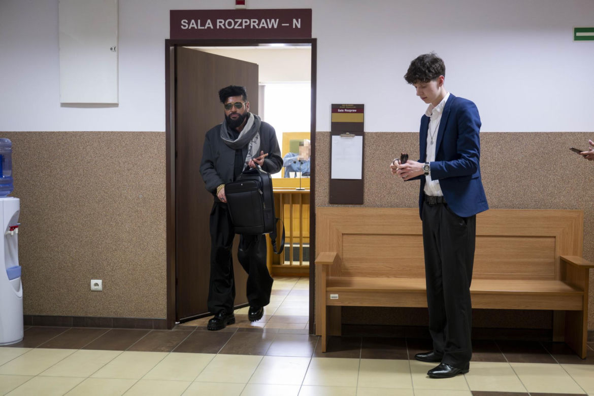 Krzysztof Rutkowski, Aleksander Zych i Natasha Zych w sądzie. Chodzi o alimenty