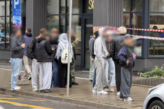 Atak z nożem przed szkołą policealną w Warszawie na ul.Mińskiej