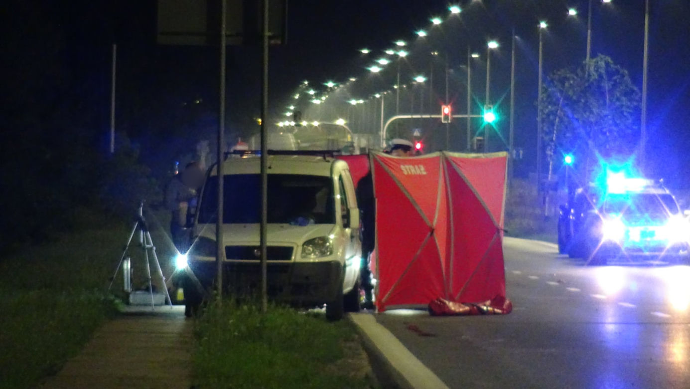 Dramatyczny wypadek na Wisłostradzie. Nie żyje pieszy