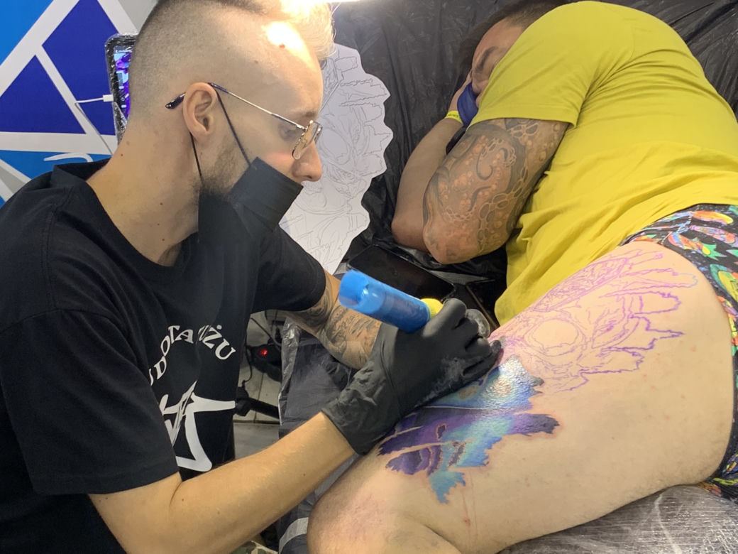 Tattoo Konwent Katowice 2022. Tatuatorzy tworzą piękne tatuaże