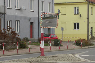 To miasto w woj. łódzkim było kiedyś prywatne. Dziś zachwyca pierwszym murowanym budynkiem